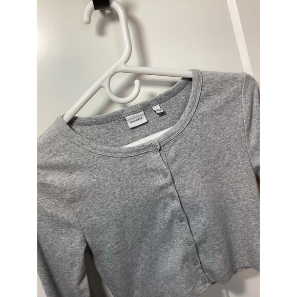 Aritzia Sunday Best Women's Button Front Cropped Izzy Cardigan Gray Size Small - Picture 3 of 11